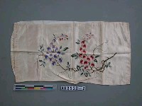 藏品(繡花白緞枕套)的圖片